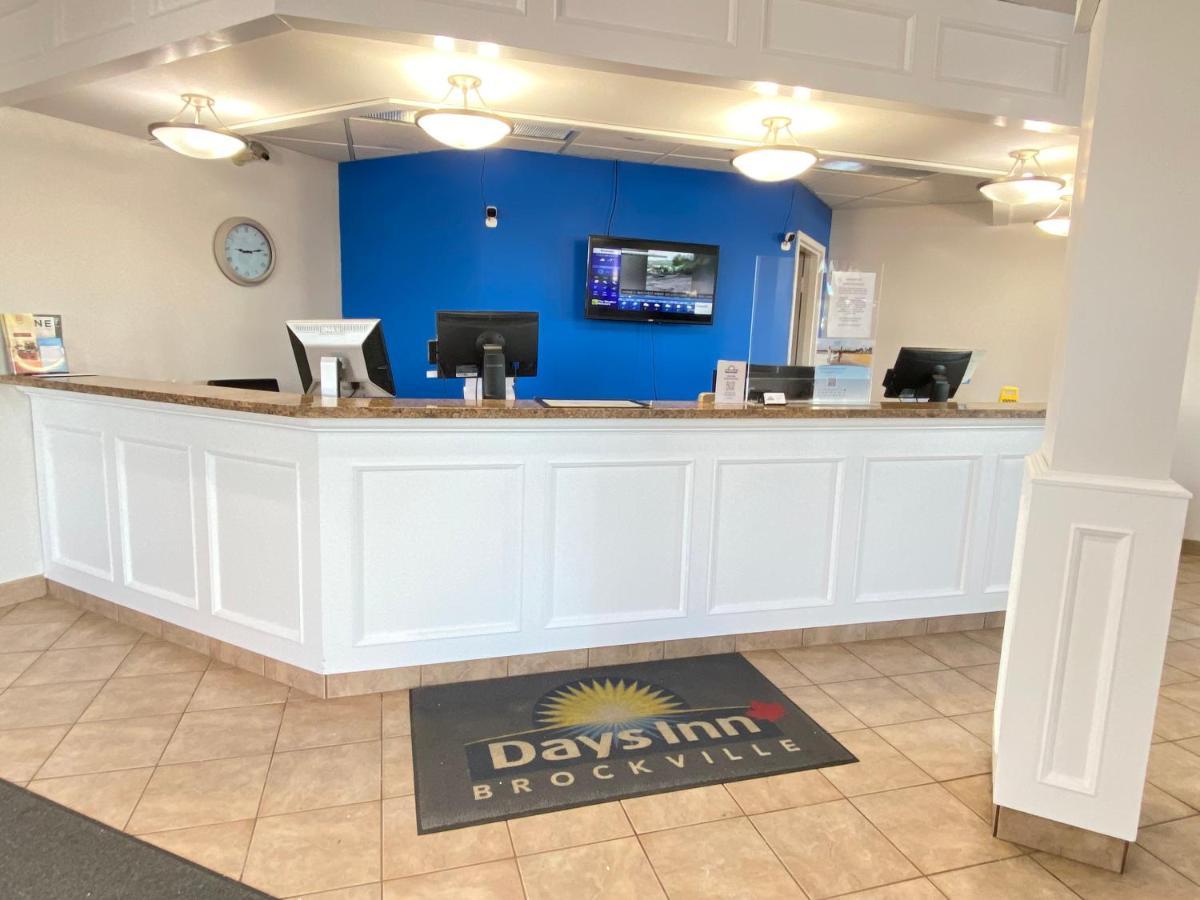 Days Inn By Wyndham Brockville Dış mekan fotoğraf
