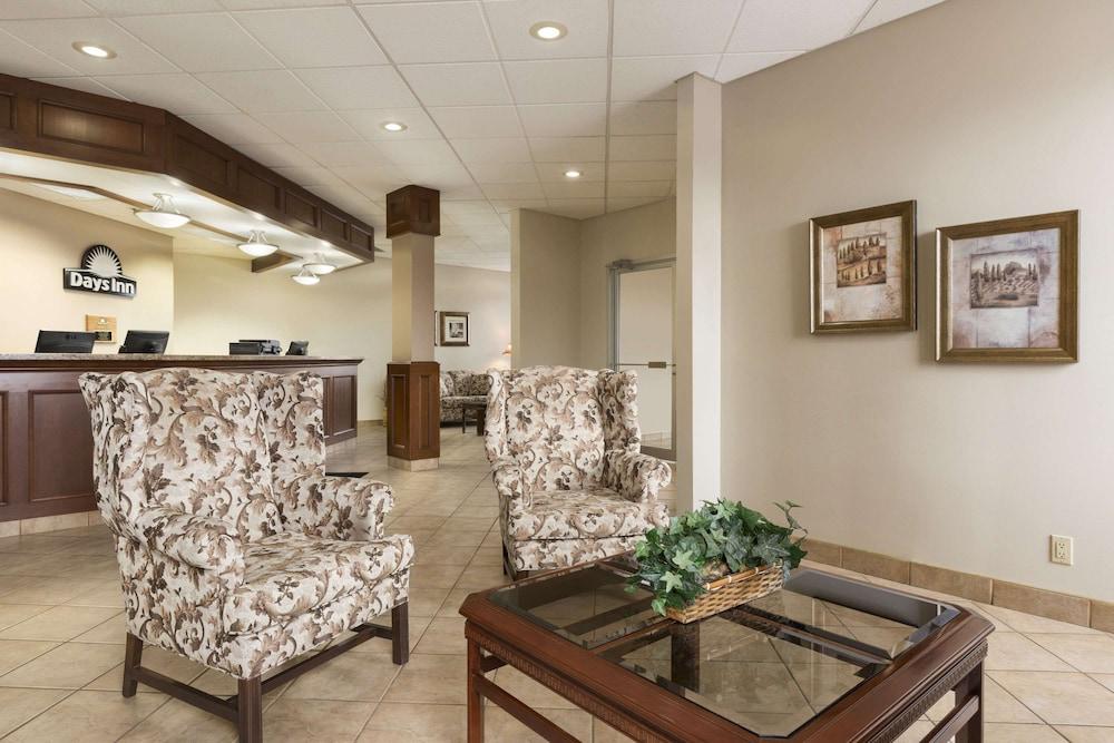 Days Inn By Wyndham Brockville Dış mekan fotoğraf